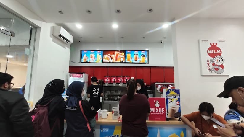 Belum Dapat Sertifikat Halal, Pelanggan Ragu Beli Mixue
